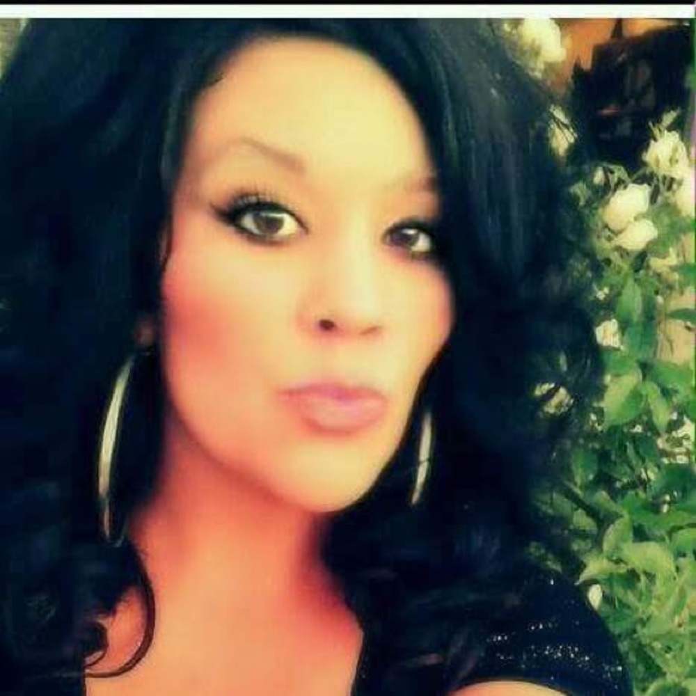 Meet your Posher, Alicia